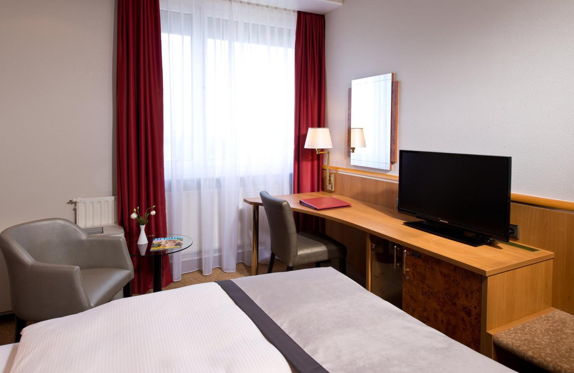 Leonardo Hotel Karlsruhe Exterior photo
